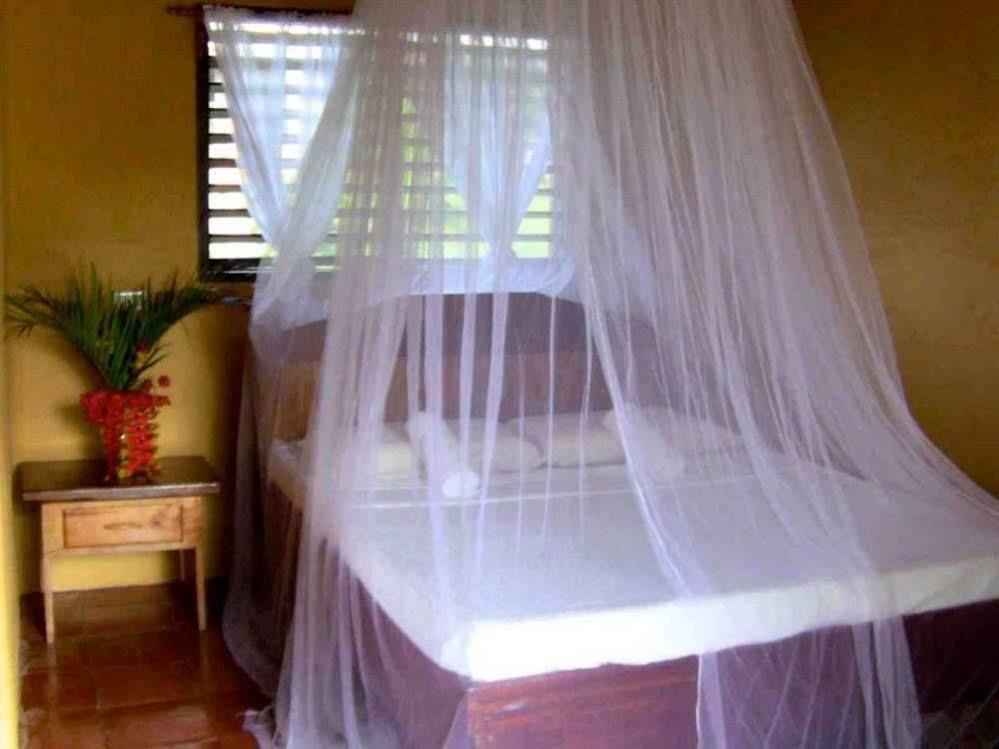 Casa Rosa Taytay Hotel Palawan Екстериор снимка